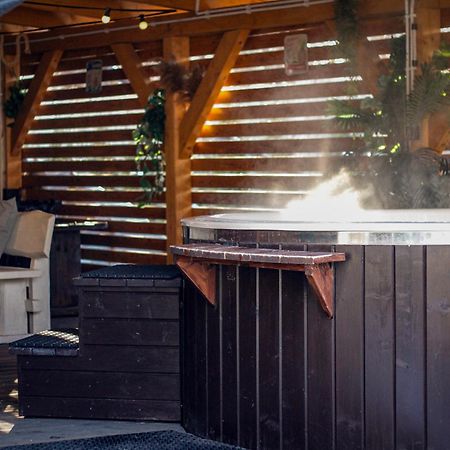 Aloha Glamp - Okragle Domki Przy Rzece - Balia I Sauna - Energylandia Zagornik Номер фото