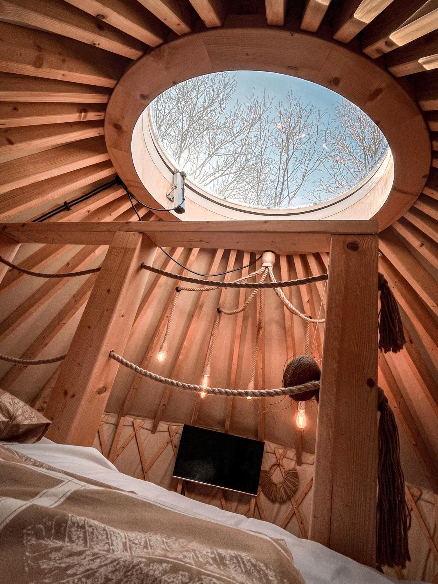 Aloha Glamp - Okragle Domki Przy Rzece - Balia I Sauna - Energylandia Zagornik Экстерьер фото