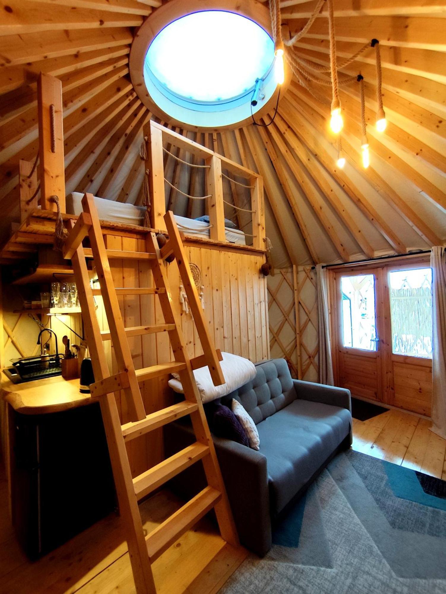 Aloha Glamp - Okragle Domki Przy Rzece - Balia I Sauna - Energylandia Zagornik Экстерьер фото