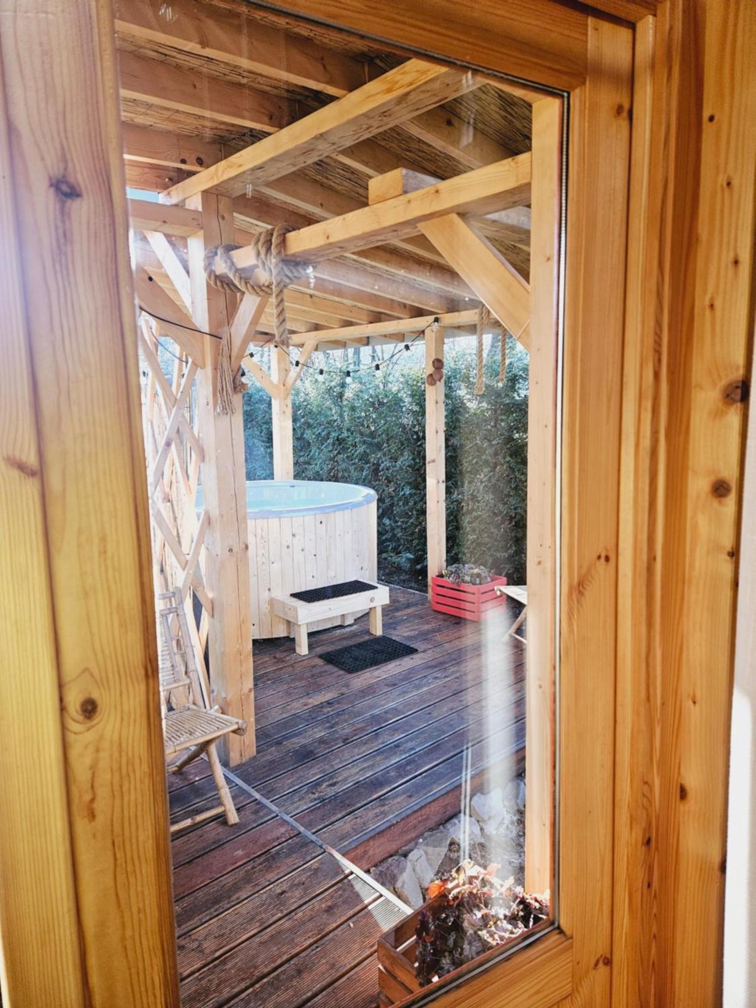 Aloha Glamp - Okragle Domki Przy Rzece - Balia I Sauna - Energylandia Zagornik Экстерьер фото